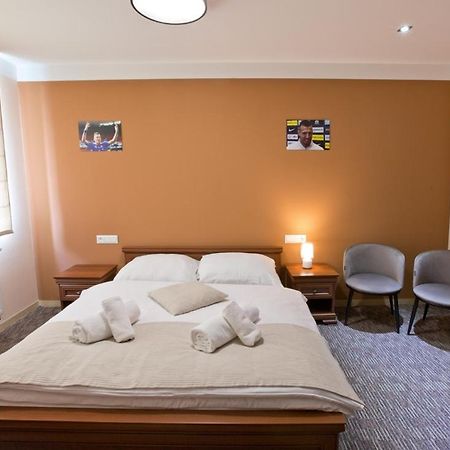 Restauracia Gol Otel Oravske Vesele Dış mekan fotoğraf
